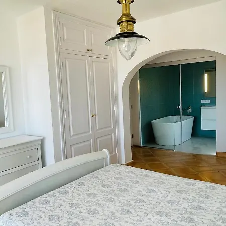 Stunning Sea View With Pool - Casa Mirablau